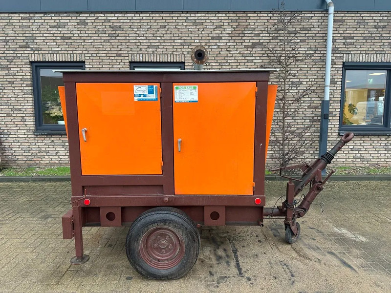 Iveco 8031 - I Leroy Somer 25 kVA Silent Mobiele generatorset 494 hours - Электрогенератор: фото 1 Iveco 8031 - I Leroy Somer 25 kVA Silent Mobiele generatorset 494 hours - Электрогенератор: фото 1
