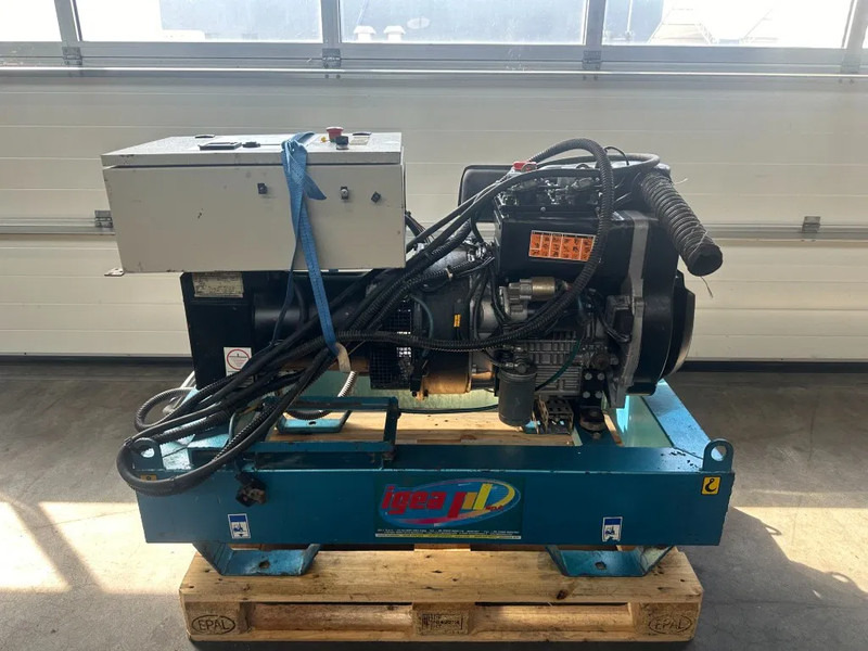 Lombardini 9LD 561-2 Mecc Alte Spa 16 kVA generatorset - Электрогенератор: фото 1