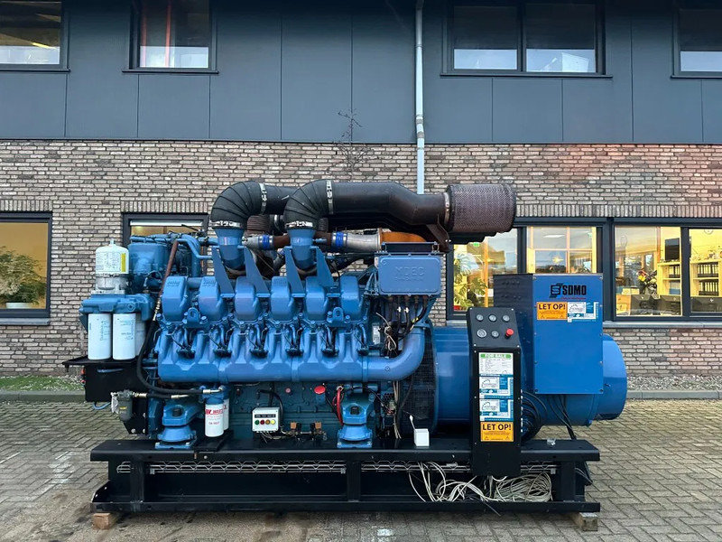 MTU 12V4000 SDMO Leroy Somer 1250 kVA generatorset ex Emergency 173 hours ! - Электрогенератор: фото 1 MTU 12V4000 SDMO Leroy Somer 1250 kVA generatorset ex Emergency 173 hours ! - Электрогенератор: фото 1