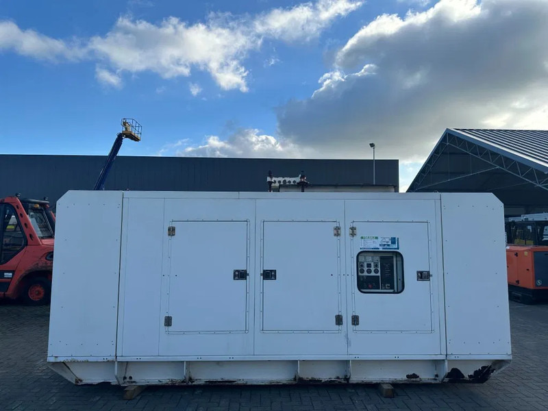 Perkins 2006-TG2 FG Wilson Stamford 210 kVA Silent noodstroom generatorset 55 hours - Электрогенератор: фото 1