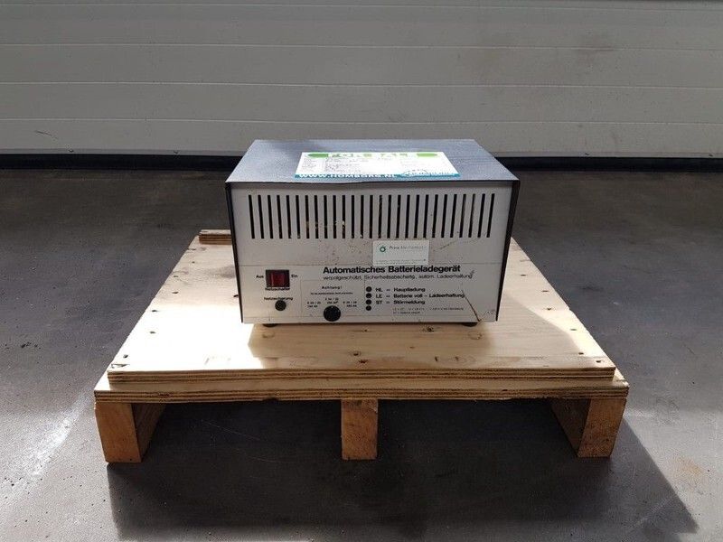 Acculader 24 Volt Acculader 230 Volt Battery Charger - Инструмент/ Оборудование: фото 1