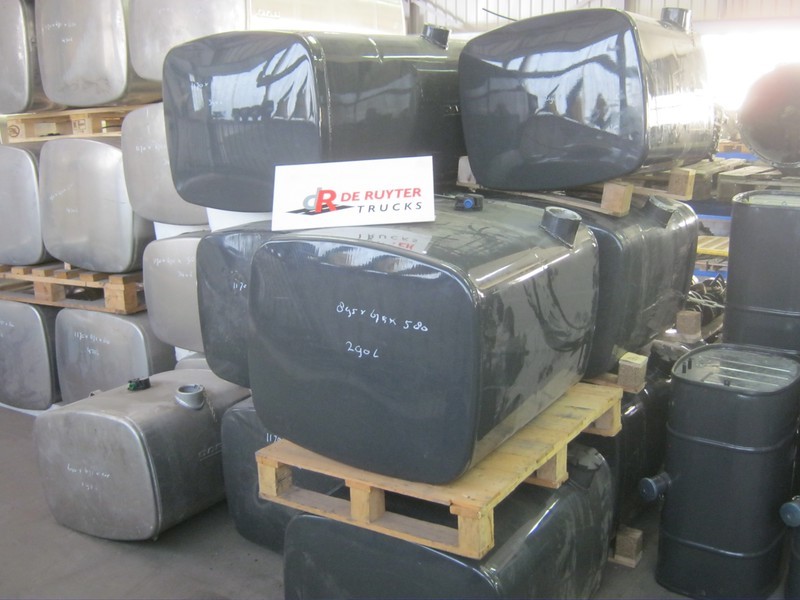 DAF Brandstoftanks voor CF en XF (staal) - Топливная система: фото 1 DAF Brandstoftanks voor CF en XF (staal) - Топливная система: фото 1