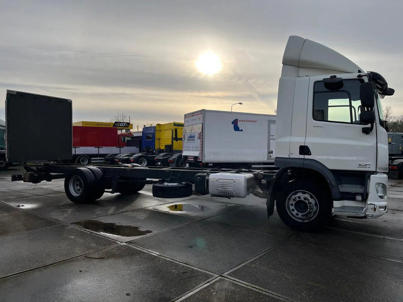 DAF CF 260 CF 260 FA CHASSIS CABINE EURO 6 - Грузовик-шасси: фото 4 DAF CF 260 CF 260 FA CHASSIS CABINE EURO 6 - Грузовик-шасси: фото 4