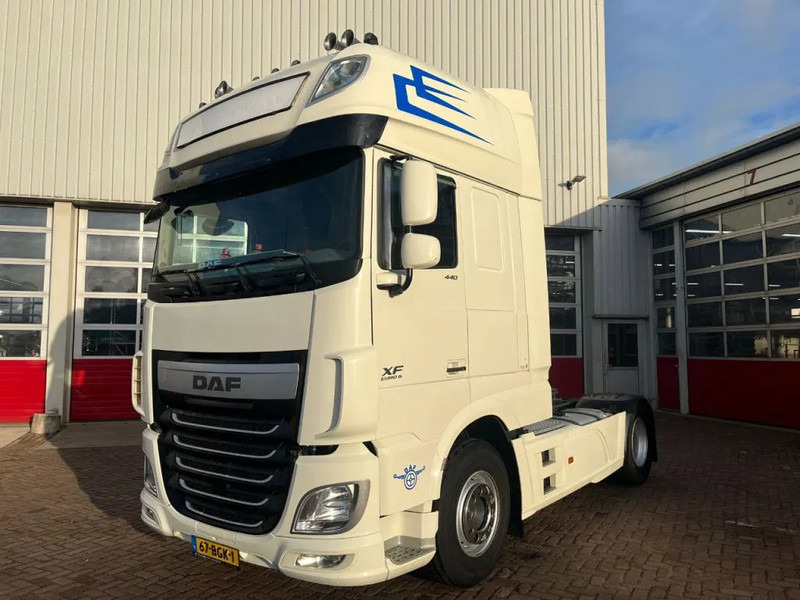 DAF XF 440 FT EURO 6 MANUAL LUCHTGEVEERDE VOORAS - Тягач: фото 1 DAF XF 440 FT EURO 6 MANUAL LUCHTGEVEERDE VOORAS - Тягач: фото 1