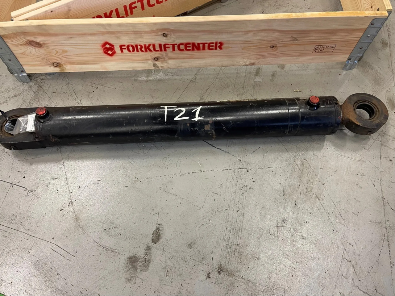 - Kalmar Cylinder, shock absorbing OEM A01801.0200 - Гидравлический цилиндр для Погрузочно-разгрузочной техники: фото 1 - Kalmar Cylinder, shock absorbing OEM A01801.0200 - Гидравлический цилиндр для Погрузочно-разгрузочной техники: фото 1