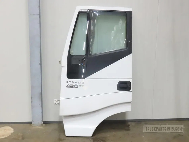 Iveco Body & Chassis Parts Deur Links compleet Iveco - Дверь и запчасти для Грузовиков: фото 1 Iveco Body & Chassis Parts Deur Links compleet Iveco - Дверь и запчасти для Грузовиков: фото 1