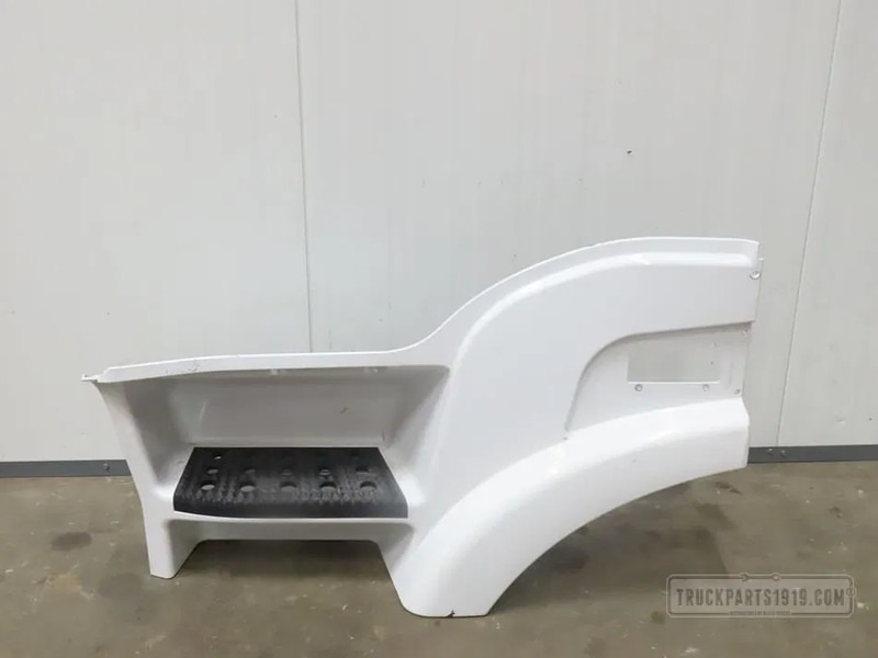 Iveco Body & Chassis Parts Instapbak Li Iveco - Кузов и экстерьер для Грузовиков: фото 1