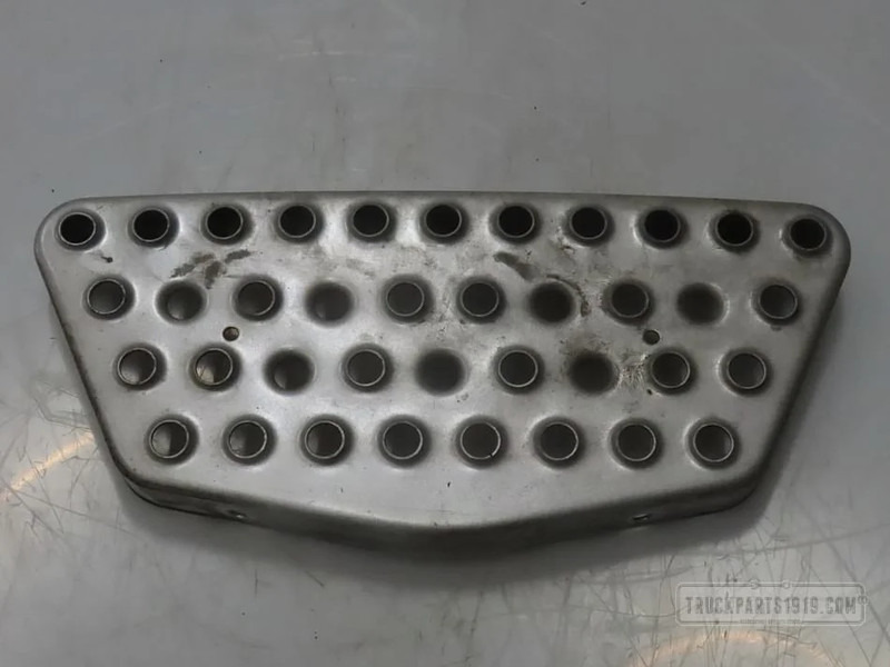 MAN 81.61511.0010 | Opstap trede - Кузов и экстерьер для Грузовиков: фото 1 MAN 81.61511.0010 | Opstap trede - Кузов и экстерьер для Грузовиков: фото 1