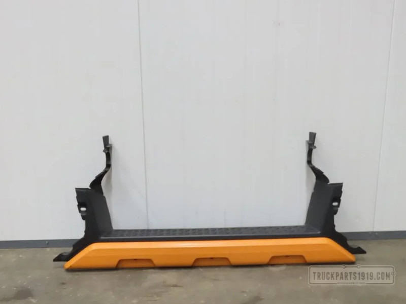 MAN Body & Chassis Parts Bumperdeel midden onder TG - Бампер для Грузовиков: фото 1