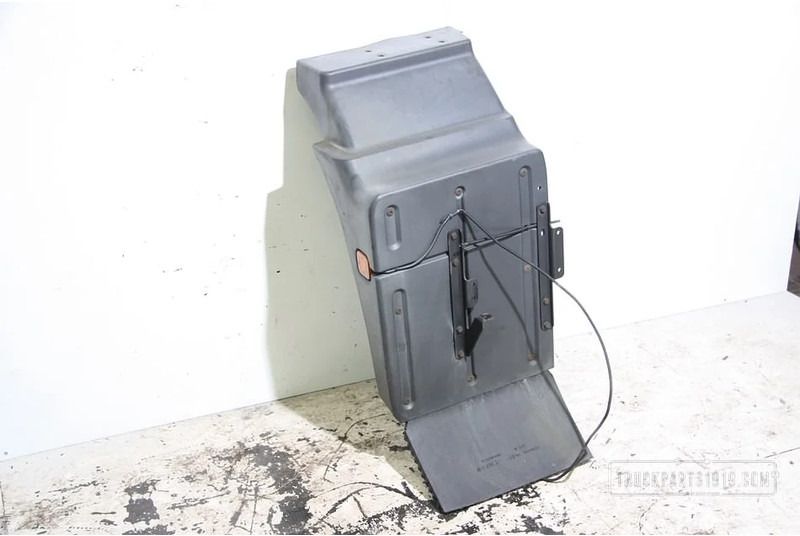 MAN Body & Chassis Parts Spatscherm Li. - Крыло для Грузовиков: фото 1