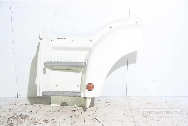 MAN TGS Body & Chassis Parts Instapbak Li. TGS - Боковая подножка для Грузовиков: фото 1 MAN TGS Body & Chassis Parts Instapbak Li. TGS - Боковая подножка для Грузовиков: фото 1