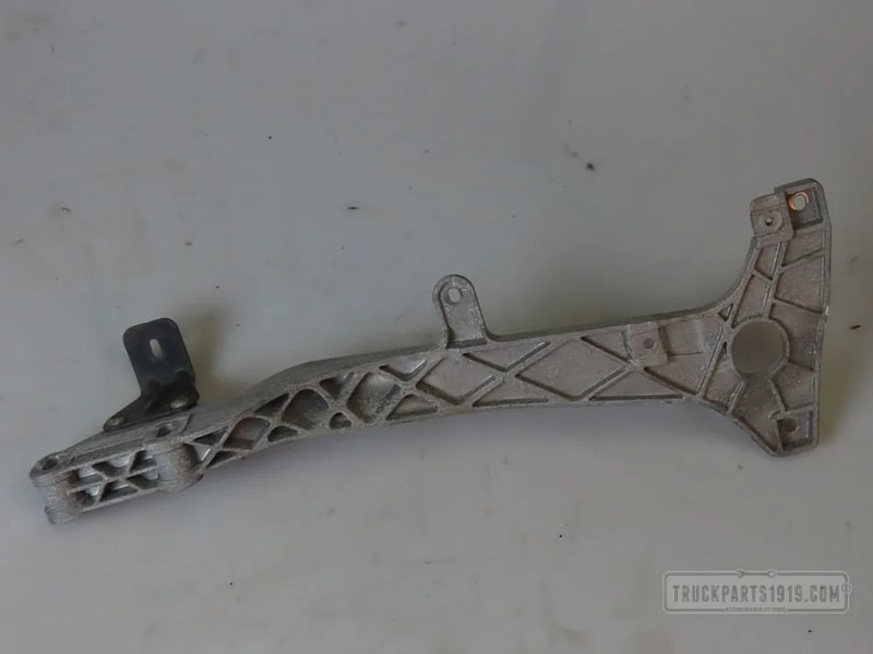 Mercedes-Benz Body & Chassis Parts Bumpersteun Li. MP4 - Угол бампера для Грузовиков: фото 1 Mercedes-Benz Body & Chassis Parts Bumpersteun Li. MP4 - Угол бампера для Грузовиков: фото 1
