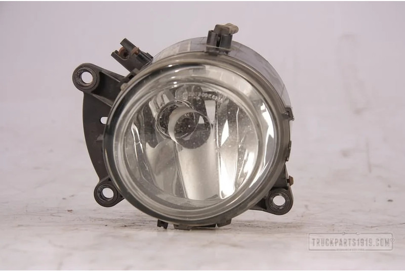 Mercedes-Benz MB Lighting Mistlamp Li. MP4 - Противотуманная фара для Грузовиков: фото 1 Mercedes-Benz MB Lighting Mistlamp Li. MP4 - Противотуманная фара для Грузовиков: фото 1