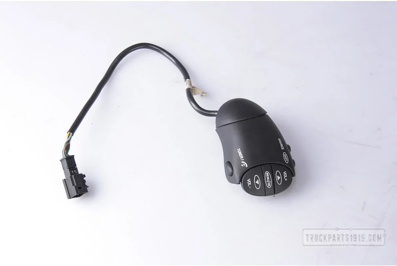 Renault Electrical System Bediening radio Renault - Приборная панель для Грузовиков: фото 1 Renault Electrical System Bediening radio Renault - Приборная панель для Грузовиков: фото 1
