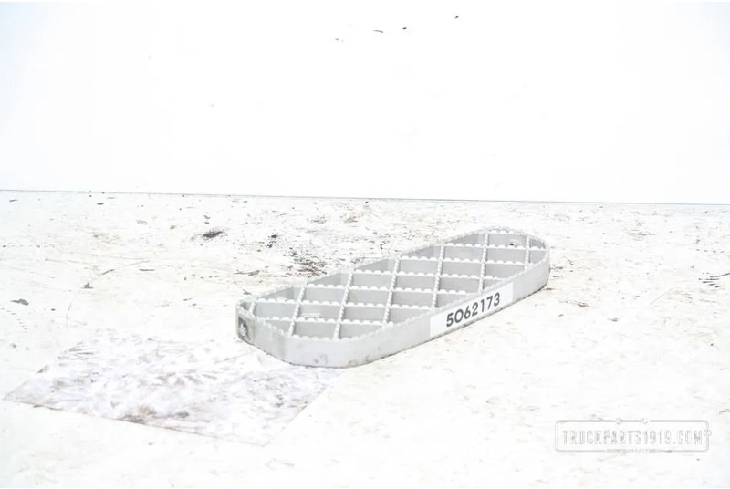 Scania Body & Chassis Parts Opstapplaat Scania 5-series - Кузов и экстерьер для Грузовиков: фото 1