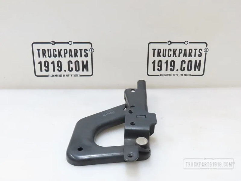 Volvo 84104144 | Scharnier grille Re. - Кузов и экстерьер для Грузовиков: фото 1 Volvo 84104144 | Scharnier grille Re. - Кузов и экстерьер для Грузовиков: фото 1