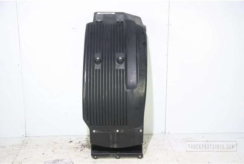 Volvo Body & Chassis Parts Volvo Spatscherm Re. Voor used - Крыло для Грузовиков: фото 1 Volvo Body & Chassis Parts Volvo Spatscherm Re. Voor used - Крыло для Грузовиков: фото 1