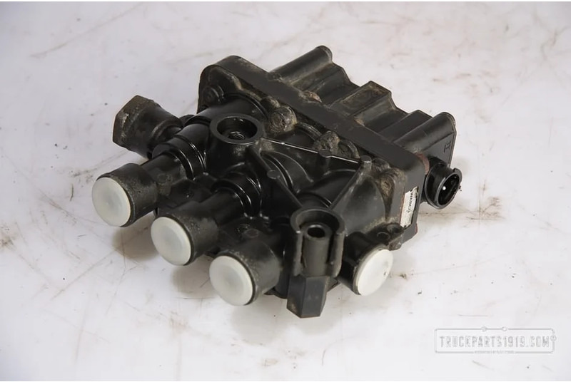 Volvo Compressed Air System ECAS Magneetventiel - Клапан для Грузовиков: фото 1