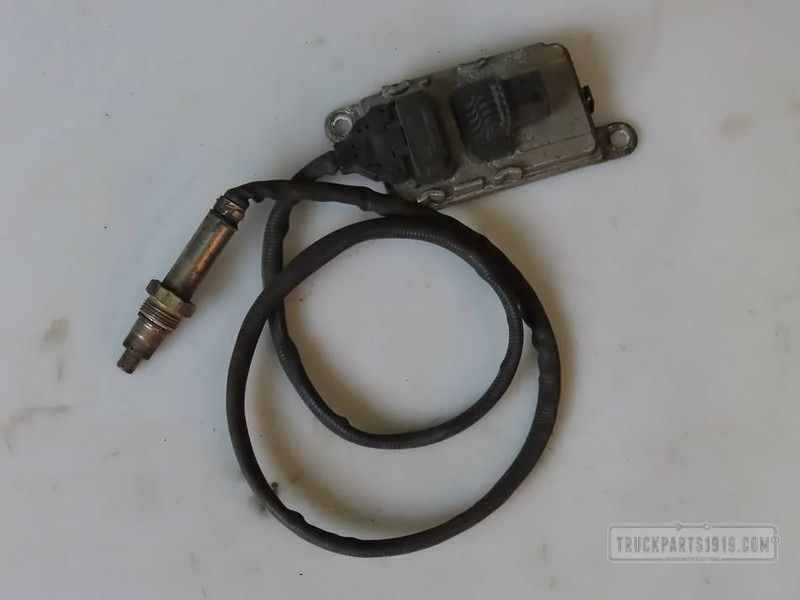 DAF Exhaust System NOx Sensor na Kat. DAF - Запчасти для Грузовиков: фото 1 DAF Exhaust System NOx Sensor na Kat. DAF - Запчасти для Грузовиков: фото 1