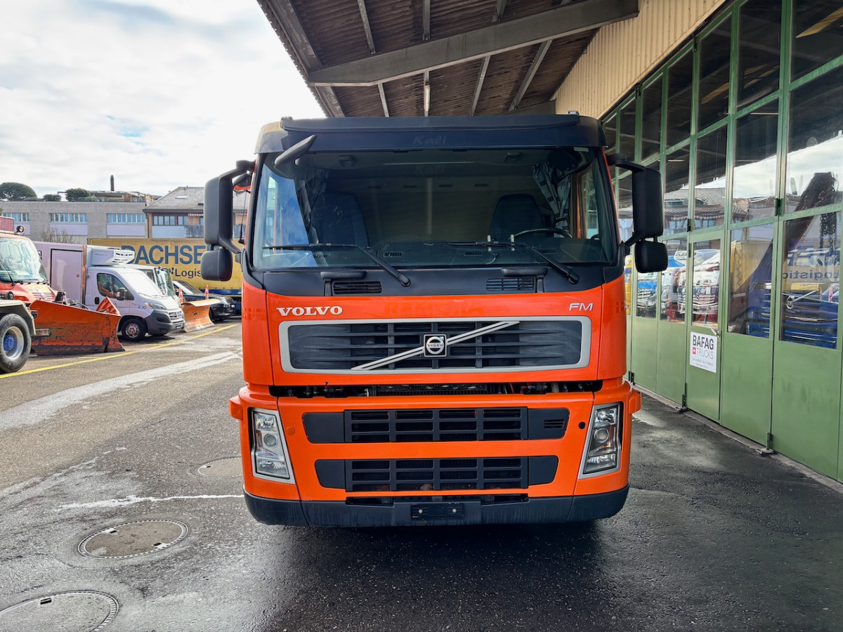 VOLVO FM 400 6x2R - Портальный бункеровоз: фото 3 VOLVO FM 400 6x2R - Портальный бункеровоз: фото 3