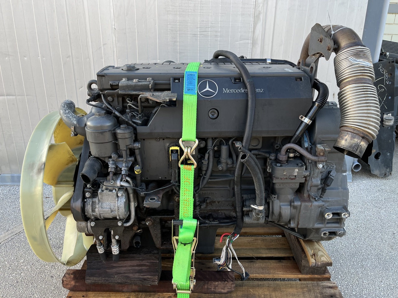 Двигатель для Грузовиков ENGINE AXOR OM926LA EURO5 330PS: фото 1