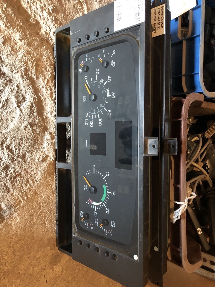 MERCEDES ACTROS MP1-MP2-MP3-MP4-ATEGO2 ELECTRONIC INSTRUMENT EURO 2/3/4/5 - Тахограф для Грузовиков: фото 1 MERCEDES ACTROS MP1-MP2-MP3-MP4-ATEGO2 ELECTRONIC INSTRUMENT EURO 2/3/4/5 - Тахограф для Грузовиков: фото 1
