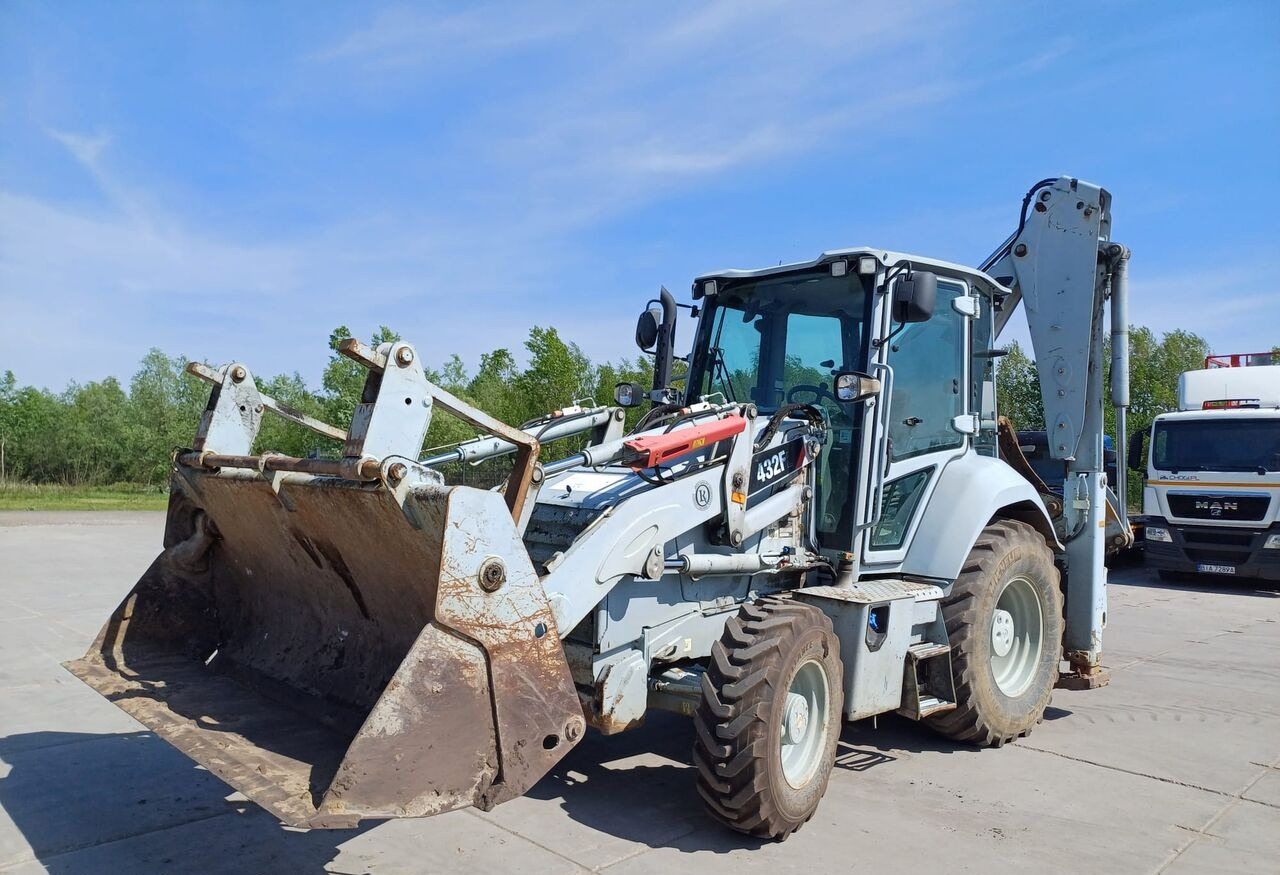 Caterpillar 432F - Экскаватор-погрузчик: фото 1