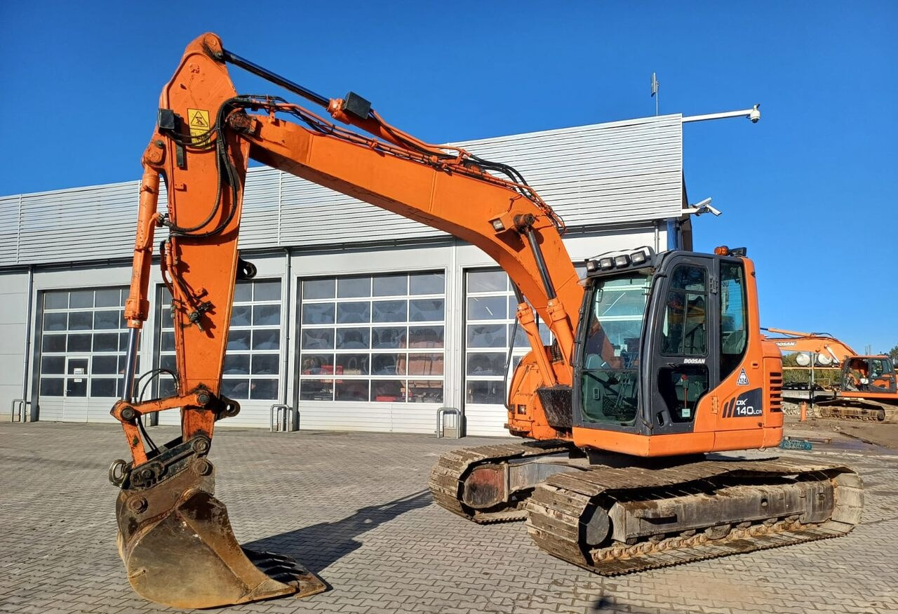 Doosan DX140LCR-3 - Гусеничный экскаватор: фото 1