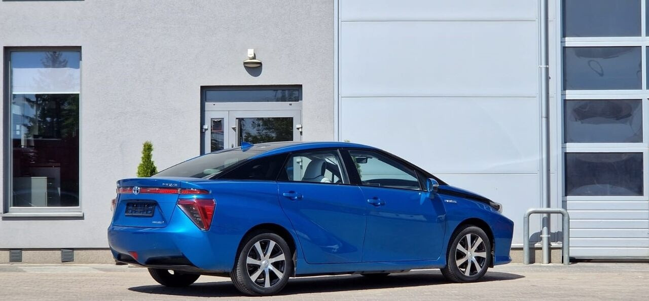 Toyota Mirai - Легковой автомобиль: фото 5 Toyota Mirai - Легковой автомобиль: фото 5