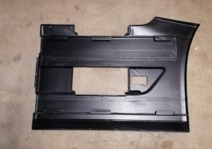 Volvo ZIJSKIRT LINKS VOOR 103-73CM 84038367   Volvo FH4 truck - Кузов и экстерьер для Грузовиков: фото 1