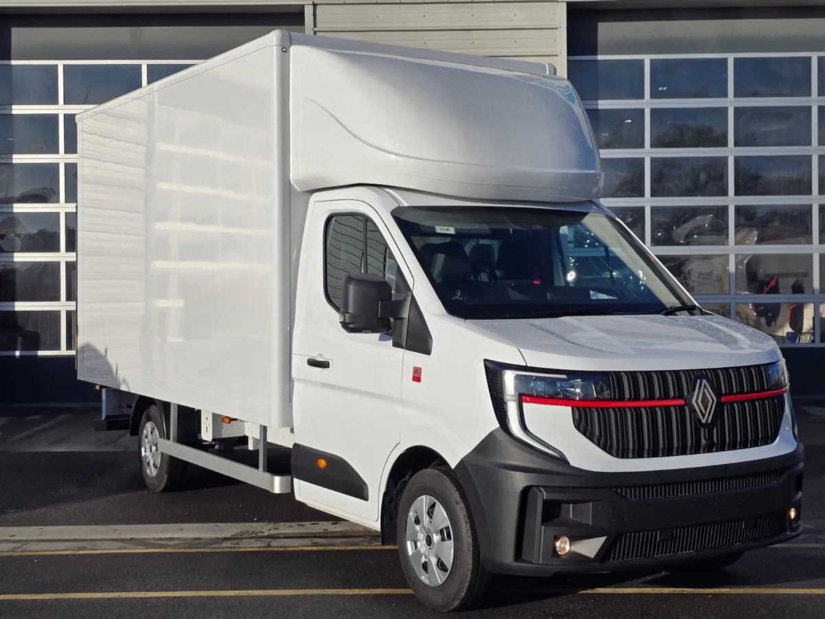 Фургон с закрытым кузовом 2025 New Renault Master Luton Box: фото 1 Фургон с закрытым кузовом 2025 New Renault Master Luton Box: фото 1
