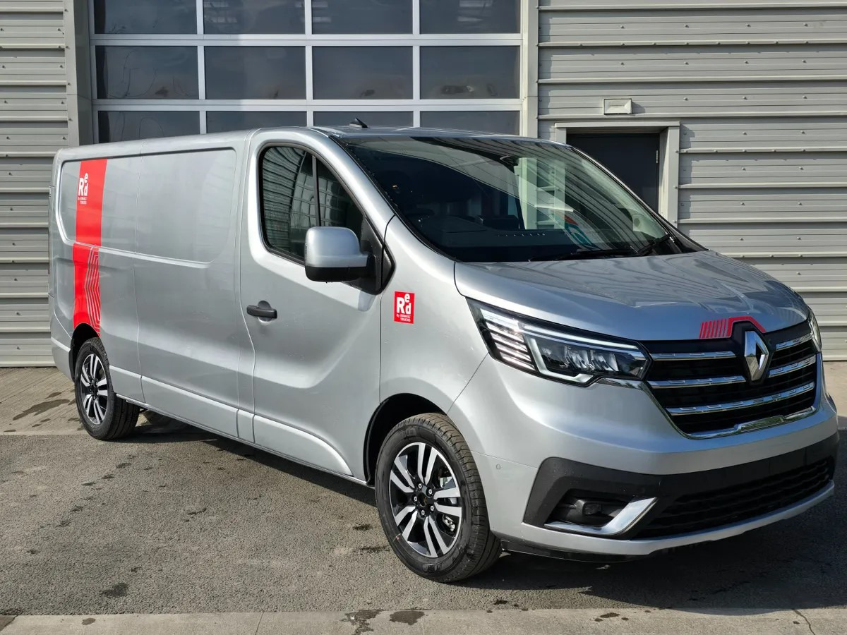 Цельнометаллический фургон 2025 New Renault Trafic Exclusive 150BHP: фото 1 Цельнометаллический фургон 2025 New Renault Trafic Exclusive 150BHP: фото 1