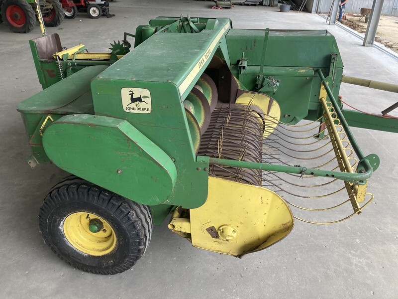 John Deere kleinpakkenpers 456 - Пресс-подборщик тюковый: фото 1