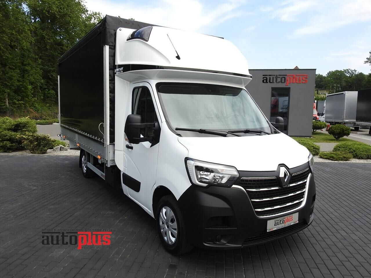 Тентованный фургон Renault MASTER: фото 1 Тентованный фургон Renault MASTER: фото 1