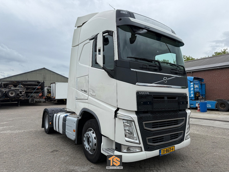 Volvo FH EURO 6 - AUTOMATIC - 2 TANKS - NL TRUCK - APK/TUV 02/2026 - NEW TACHO - TOP! - Тягач: фото 3 Volvo FH EURO 6 - AUTOMATIC - 2 TANKS - NL TRUCK - APK/TUV 02/2026 - NEW TACHO - TOP! - Тягач: фото 3