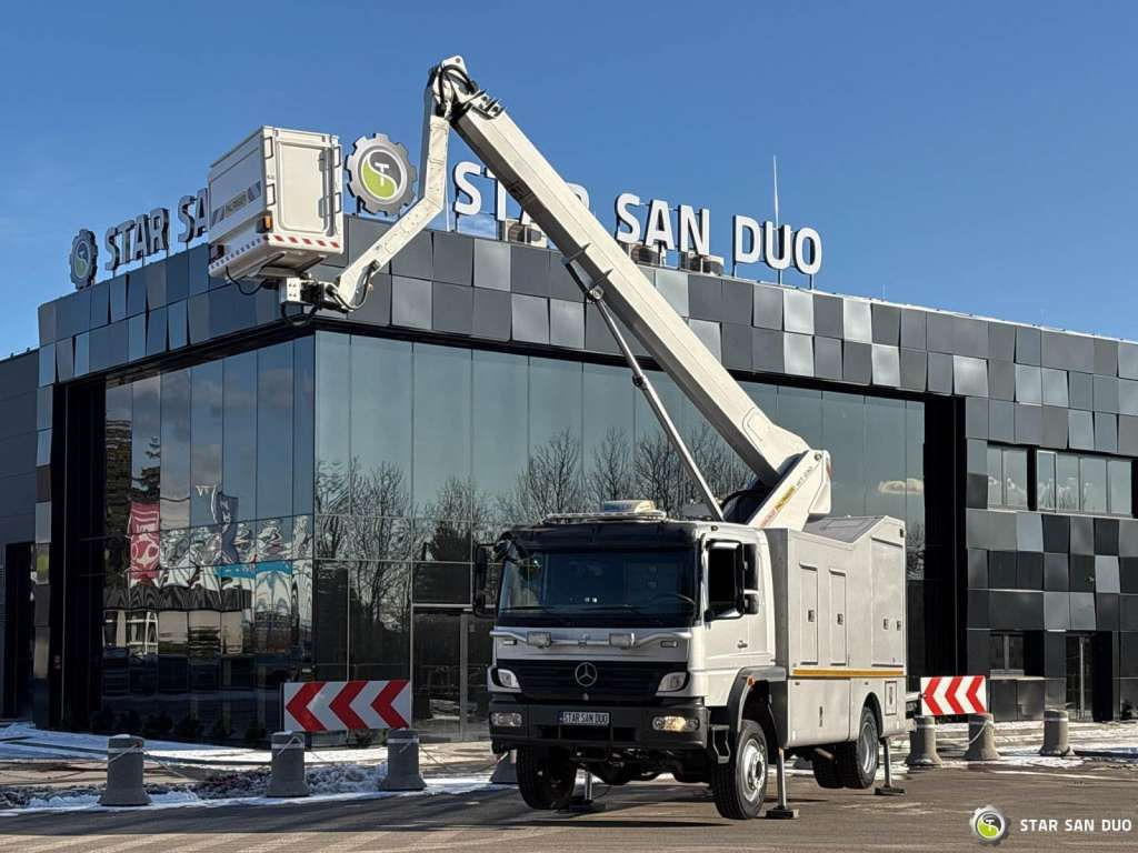 Mercedes-Benz  1529 4x4 Atego Lift Palfinger Wumag WT 230 Mercedes-Benz  1529 4x4 Atego Lift Palfinger Wumag WT 230 - Грузовик с подъемником: фото 1