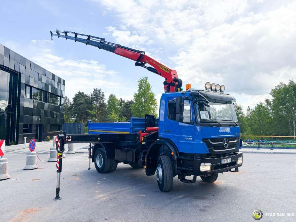 Mercedes-Benz AXOR 1833 4x4 Palfinger PK 22002 EH Crane Winch - Самосвал: фото 2 Mercedes-Benz AXOR 1833 4x4 Palfinger PK 22002 EH Crane Winch - Самосвал: фото 2