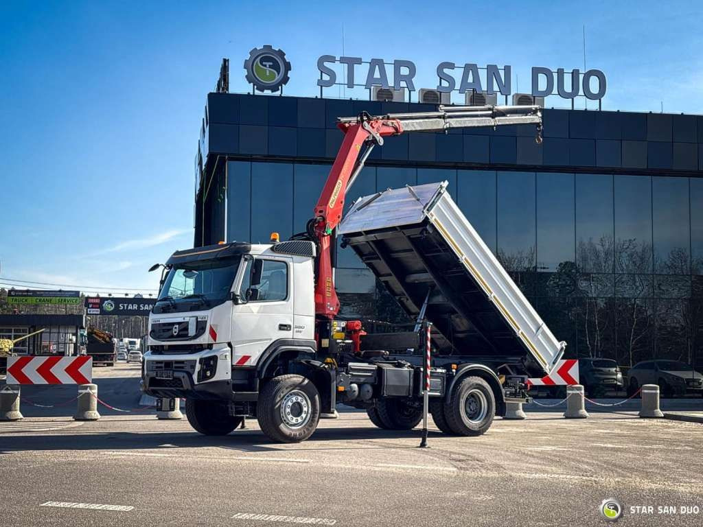 Volvo  FMX 330 4x4 PALFINGER PK 13001 EURO5  Kipper - Автоманипулятор, Самосвал: фото 1