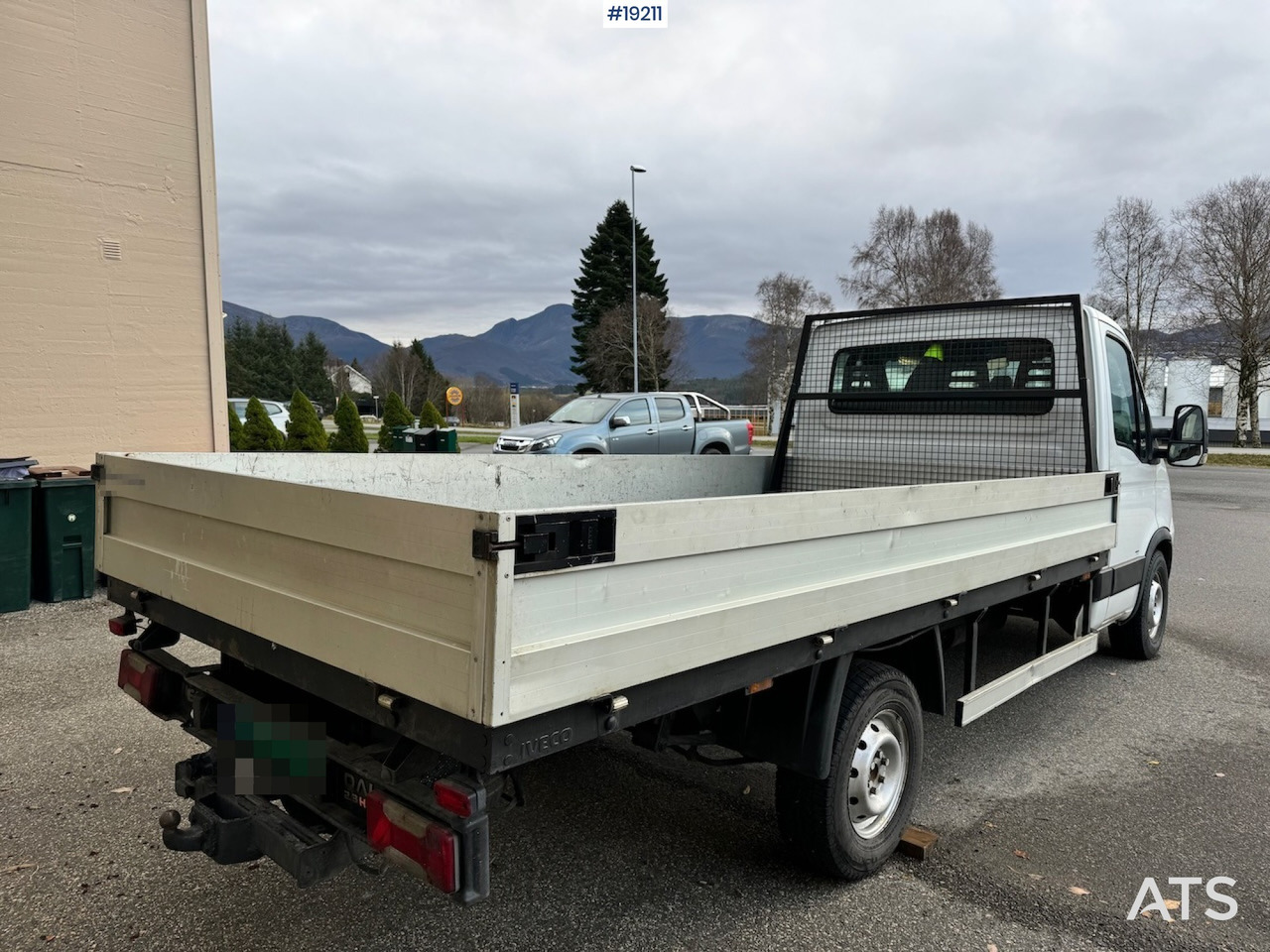 Iveco 35S14 - Грузовик бортовой/ Платформа: фото 5 Iveco 35S14 - Грузовик бортовой/ Платформа: фото 5