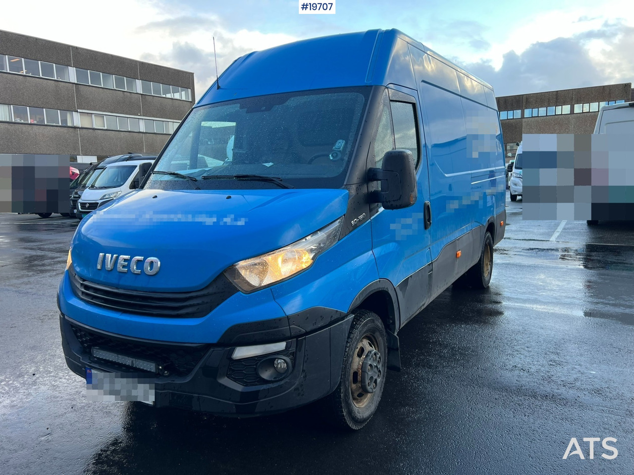 Iveco 50C18 - Грузовик с закрытым кузовом: фото 1 Iveco 50C18 - Грузовик с закрытым кузовом: фото 1