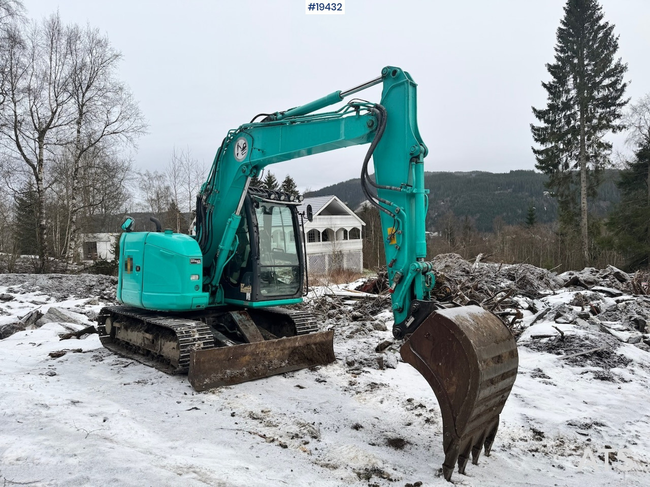 Kobelco SK76SR-3E - Экскаватор: фото 1 Kobelco SK76SR-3E - Экскаватор: фото 1