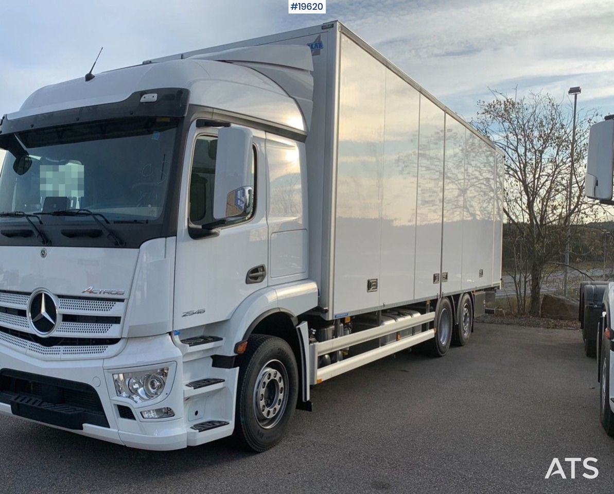 Mercedes Actros - Грузовик с закрытым кузовом: фото 2 Mercedes Actros - Грузовик с закрытым кузовом: фото 2