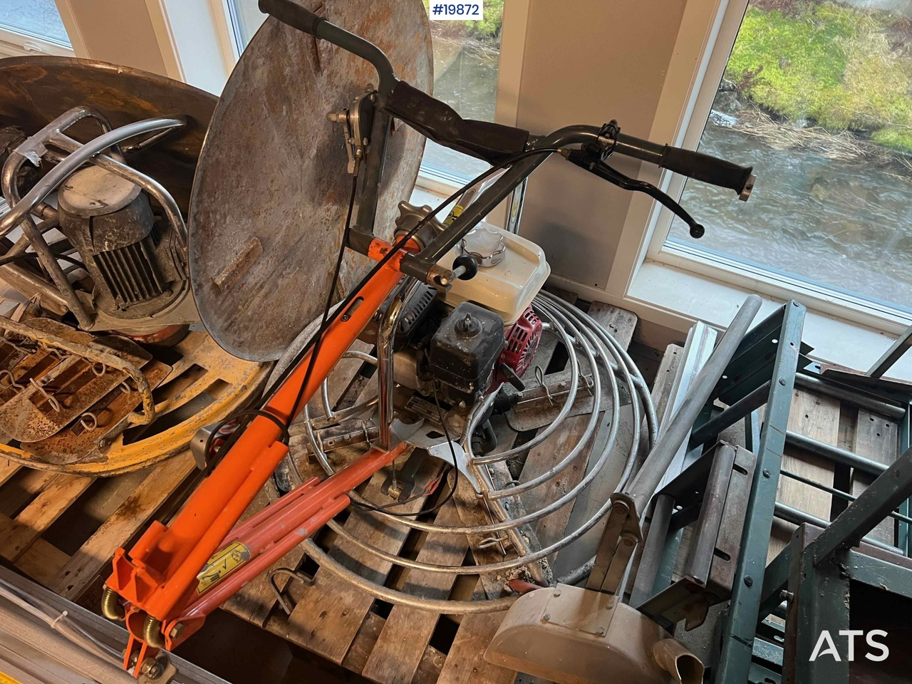 Belle Betong helikopter - Строительная техника: фото 1