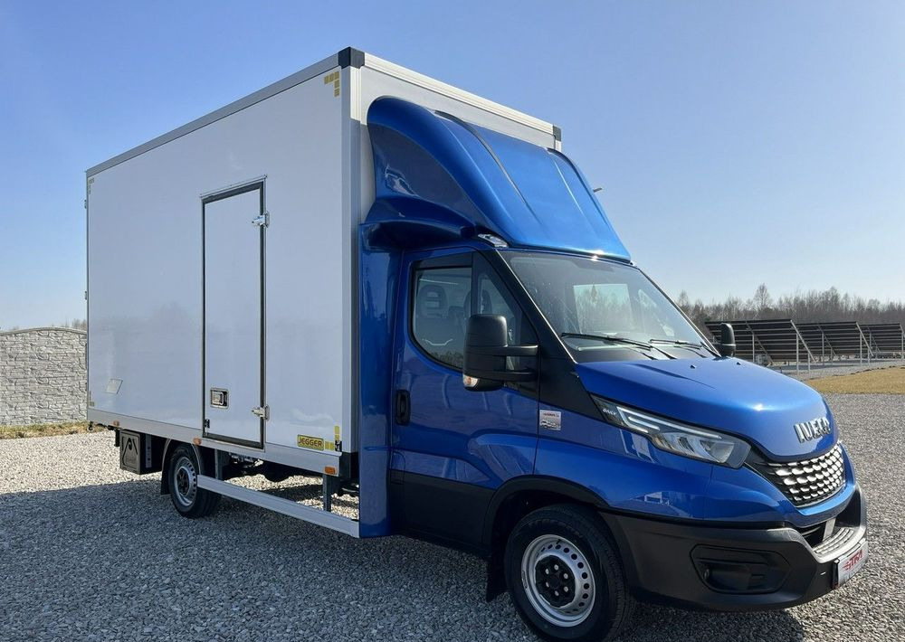 Iveco Daily - Фургон с закрытым кузовом: фото 1 Iveco Daily - Фургон с закрытым кузовом: фото 1