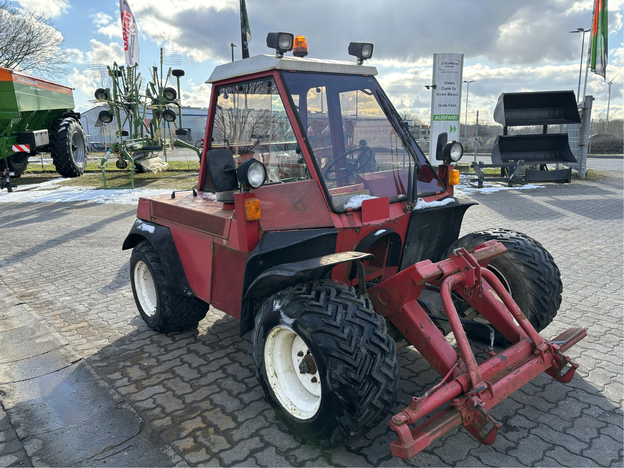 Aebi Kommunaltraktor Terratrac 80 - Трактор: фото 1 Aebi Kommunaltraktor Terratrac 80 - Трактор: фото 1