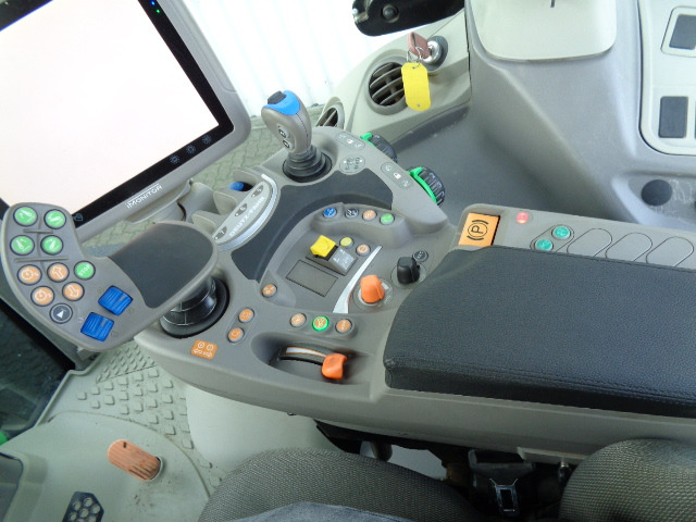 Deutz-Fahr 9340 TTV - Трактор: фото 5 Deutz-Fahr 9340 TTV - Трактор: фото 5