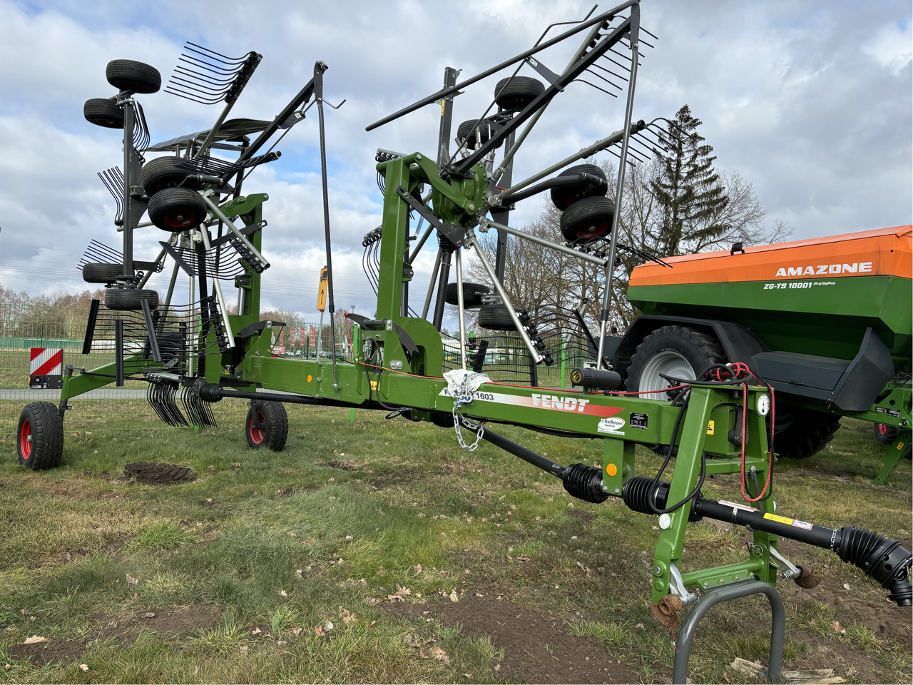 Fendt Basismaschine Former 1603 - Сеноворошилка: фото 1 Fendt Basismaschine Former 1603 - Сеноворошилка: фото 1