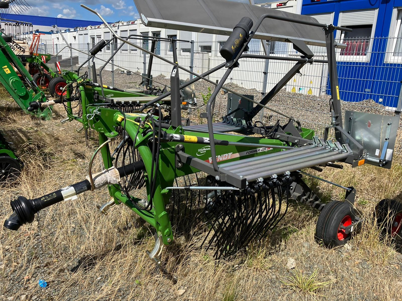 Fendt Former 426 DN - Сеноворошилка: фото 1 Fendt Former 426 DN - Сеноворошилка: фото 1