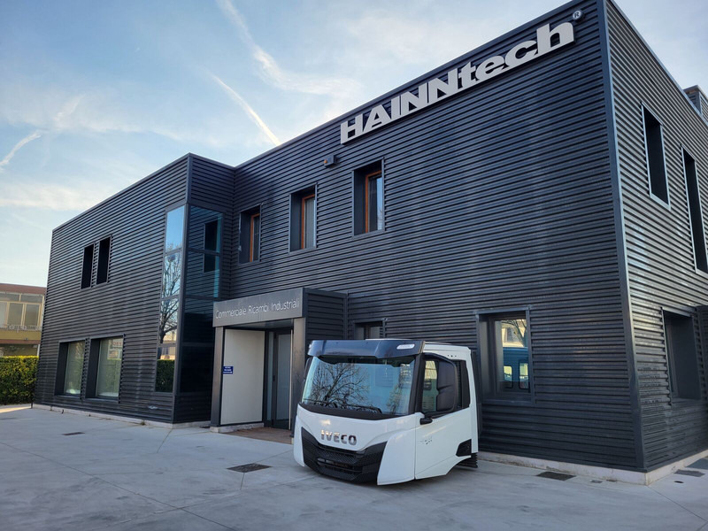 Iveco STRALIS TRAKKER S - Way / X - Way / T - Way EURO 6 - Кабина и интерьер для Грузовиков: фото 1 Iveco STRALIS TRAKKER S - Way / X - Way / T - Way EURO 6 - Кабина и интерьер для Грузовиков: фото 1