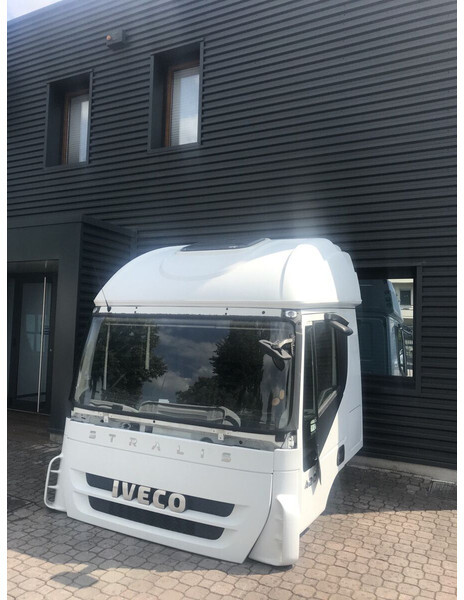 Iveco Stralis AT - Кабина и интерьер для Грузовиков: фото 1